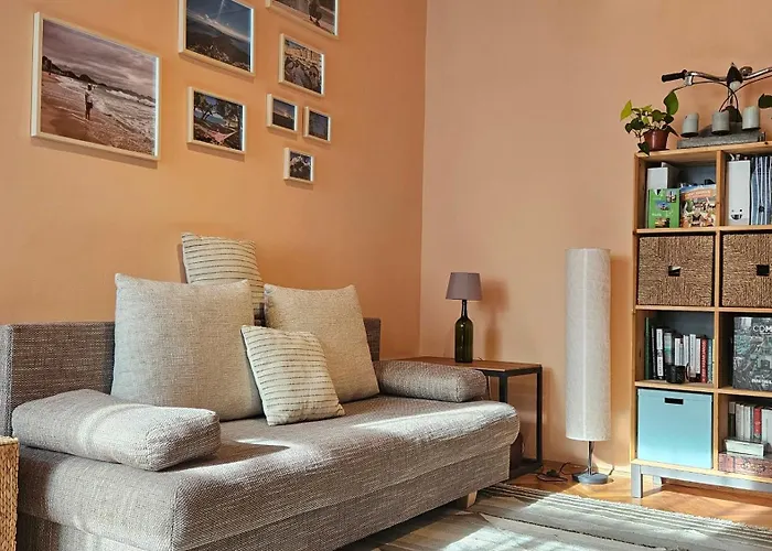 Budapest Citypark Getaway Quiet Historic Flat & Free Parking