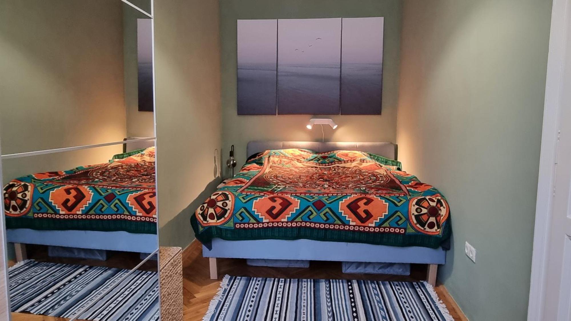 Citypark Getaway Quiet Historic Flat & Free Parking Apartman